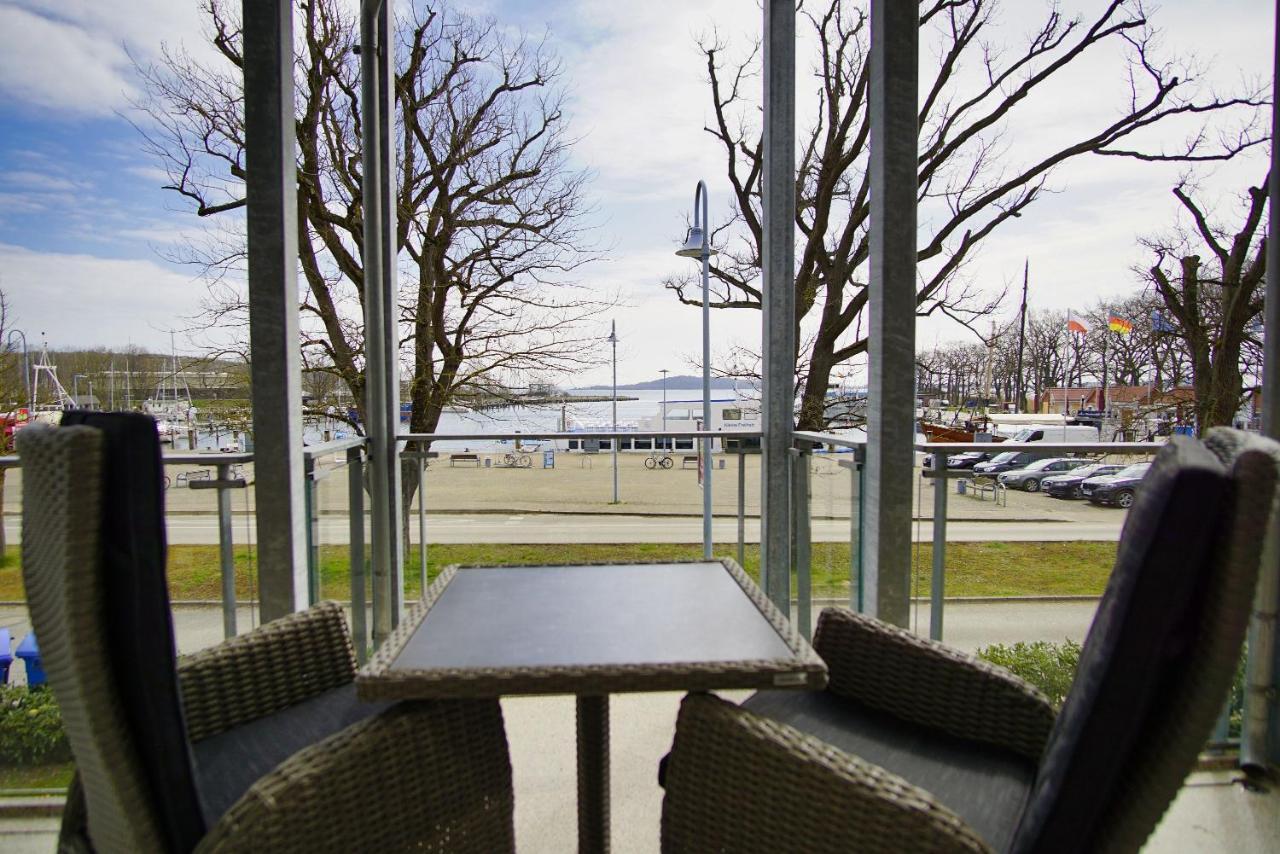 Hafenresidenz Fewo 2-2 - Balkon, Meerblick Lauterbach  Exterior photo
